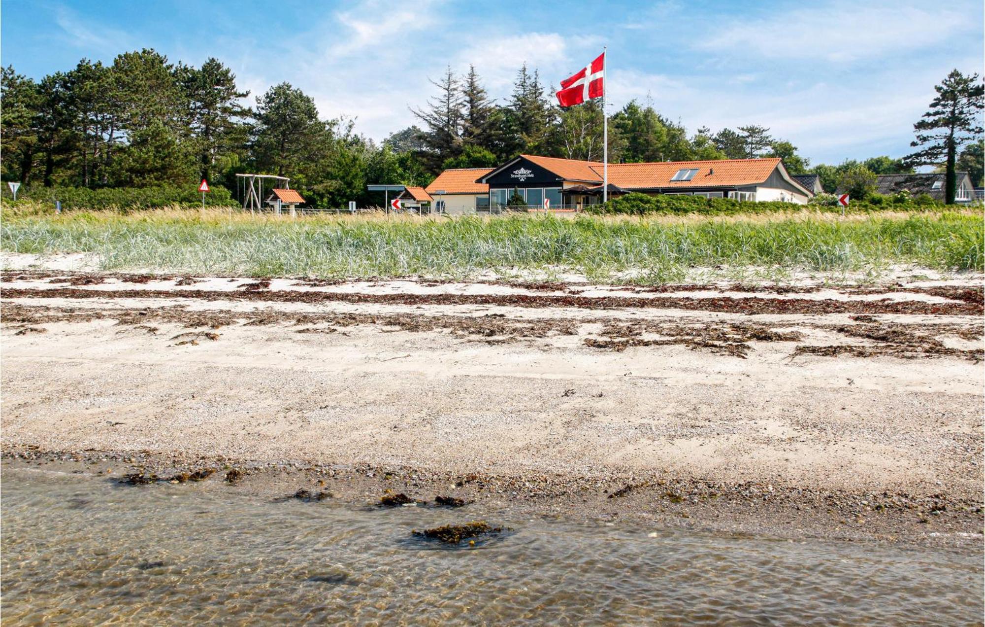 Strandhuset Knebel Luaran gambar